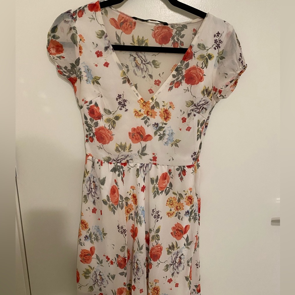 Zara floral v neck midi dress
